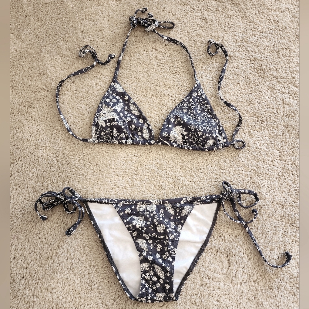 NWOT Sauvage Bikini Dark Gray & White with Rhinestones Size S With Cover Up